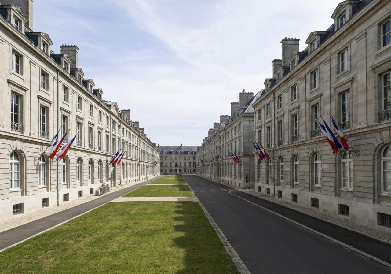École nationale sous-officiers Saint-Maixent bâtiments militaires
