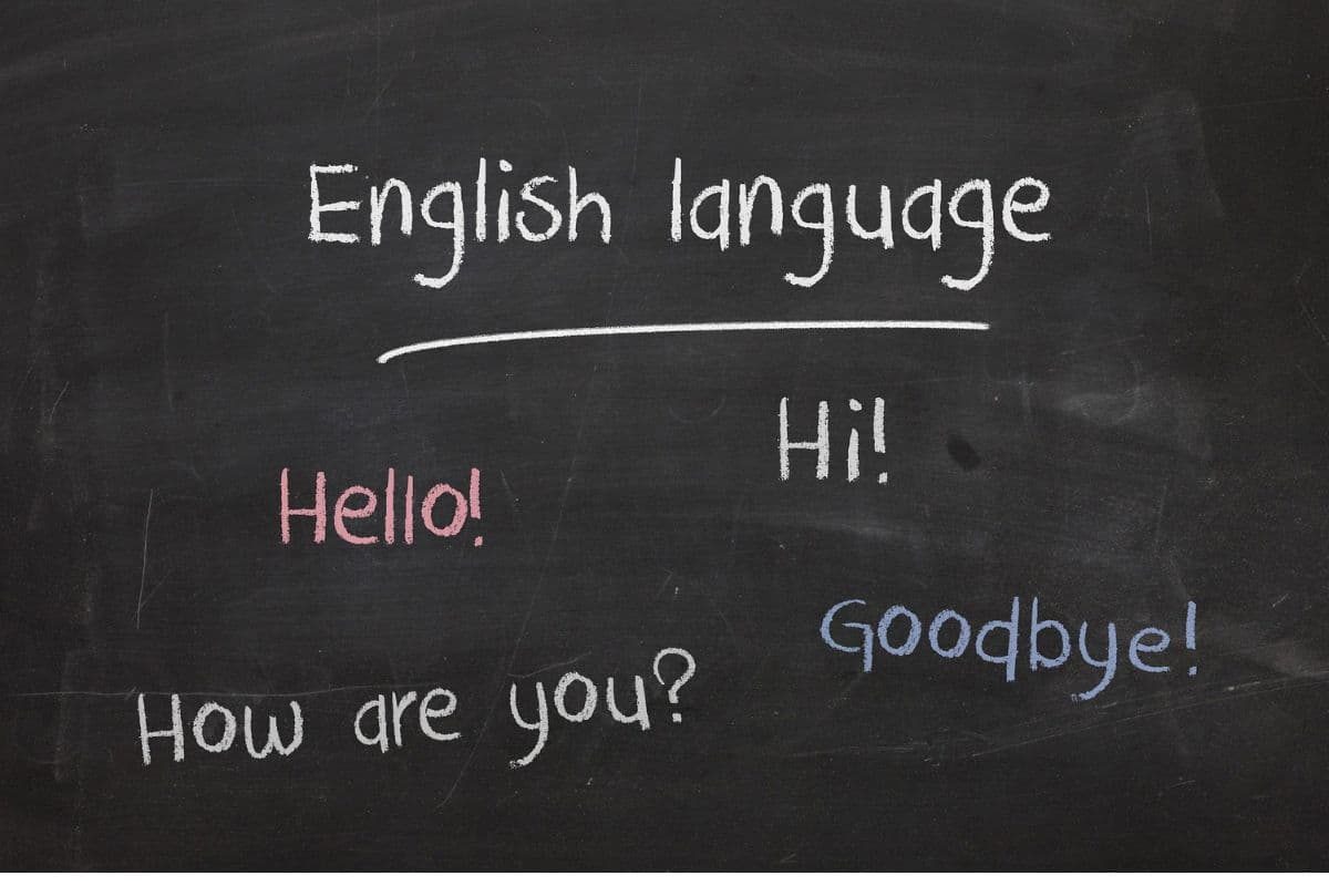 Mots anglais écrits au tableau noir